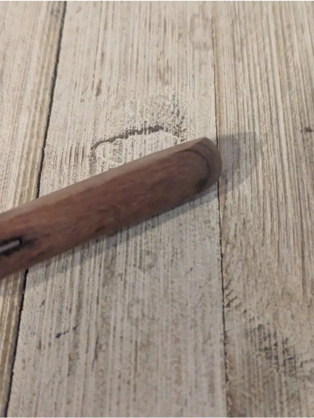 Robinson Knife Co features brand